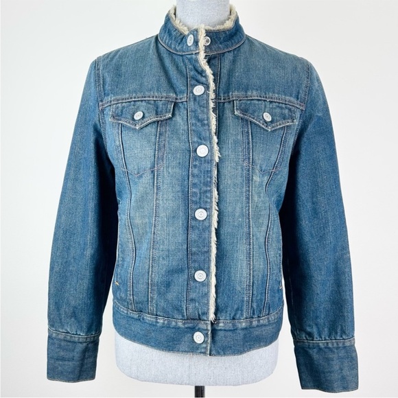 GAP Faded Denim Jacket Lined with Faux Shearling - Picture 1 of 10